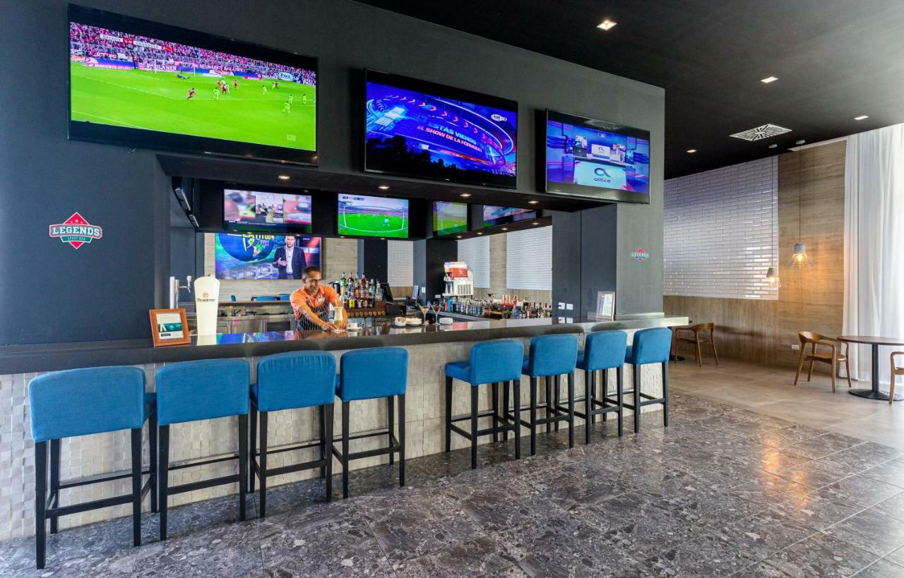 Senator Puerto Plata 호텔 외부 사진 The bar at the Allianz Arena