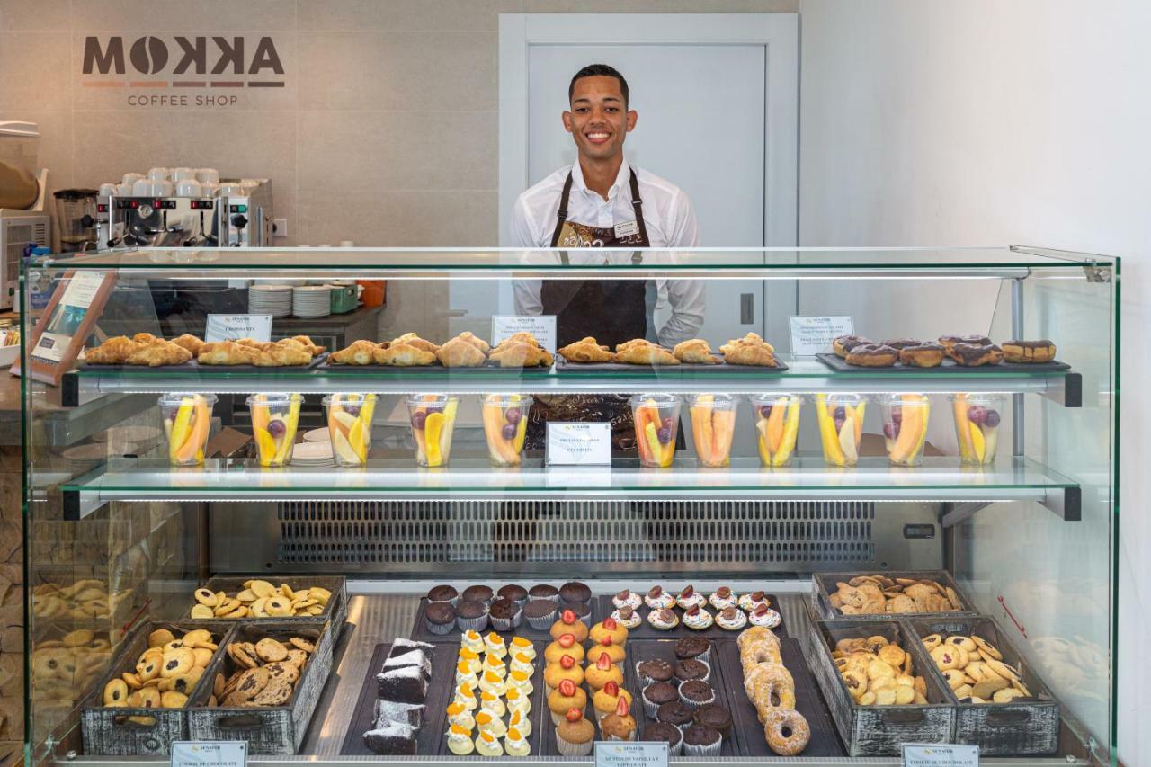 Senator Puerto Plata 호텔 외부 사진 A pastry shop in Dubai