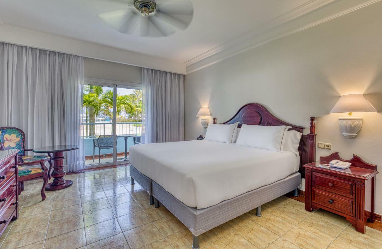 Senator Puerto Plata 호텔 외부 사진 A room at the Iberostar Grand Hotel Bávaro